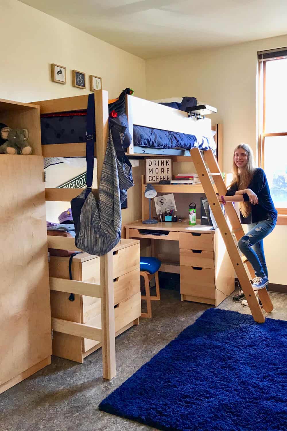 Setting up her dorm room freshman year.