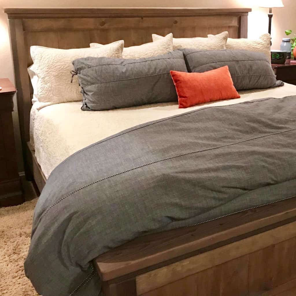 DIY king sized bed in the farmhouse style.