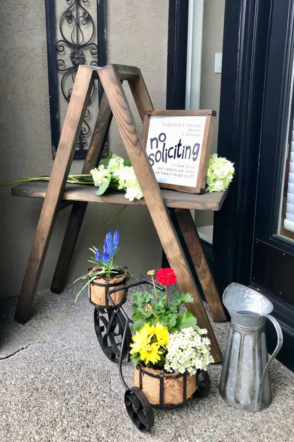 Front Porch Ladder Shelf with fun decorations perfect for the porch!