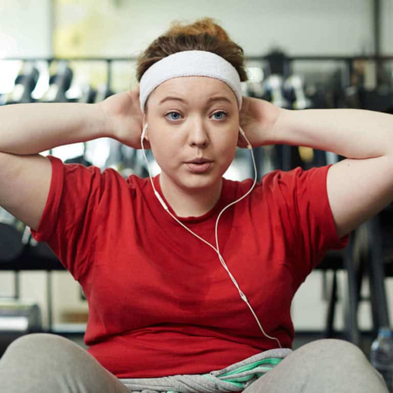 Woman working out at the gym.