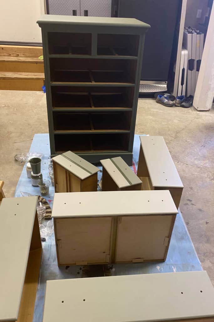 Painting chest of drawers with mineral paint.