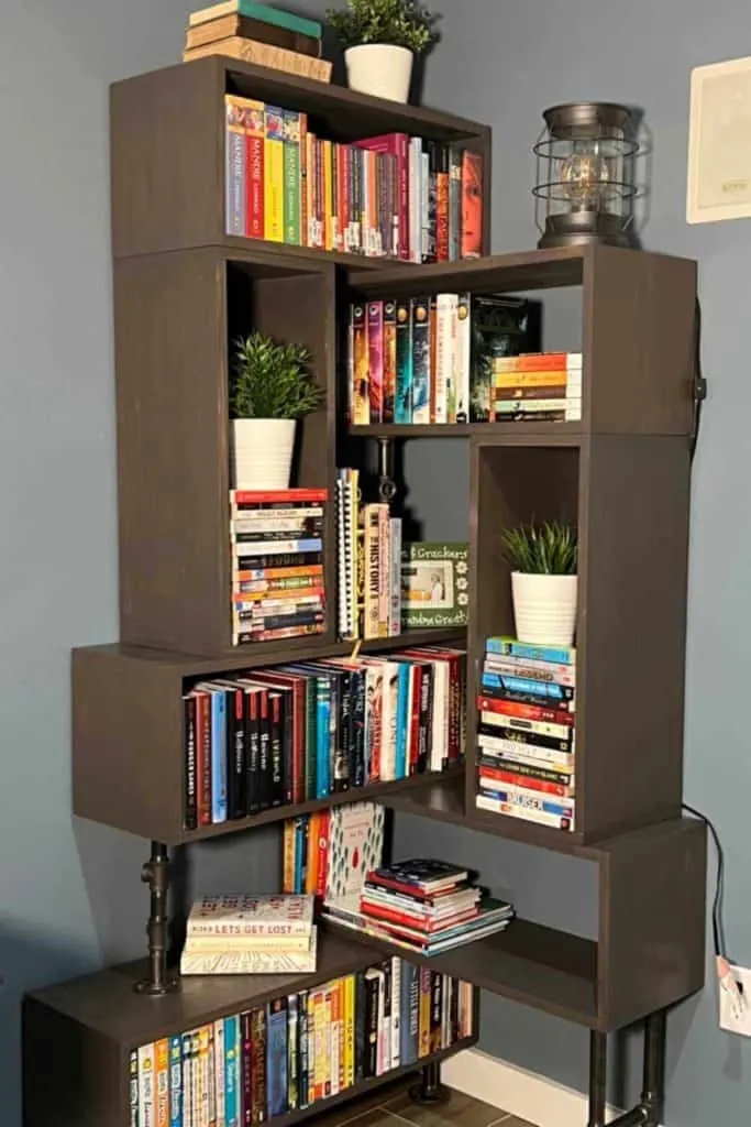 DIY Corner Bookshelf