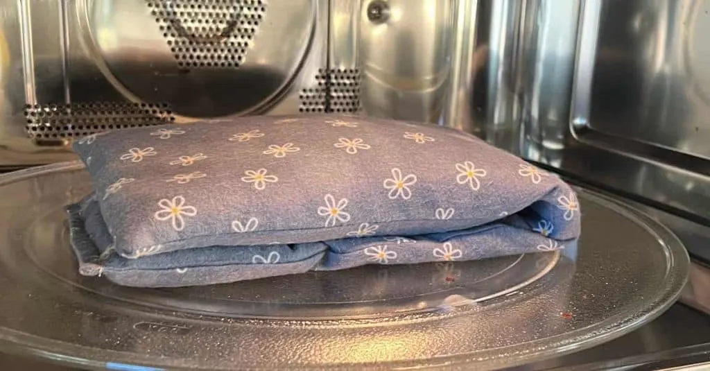 Flax Seed Heating Bag in the microwave.