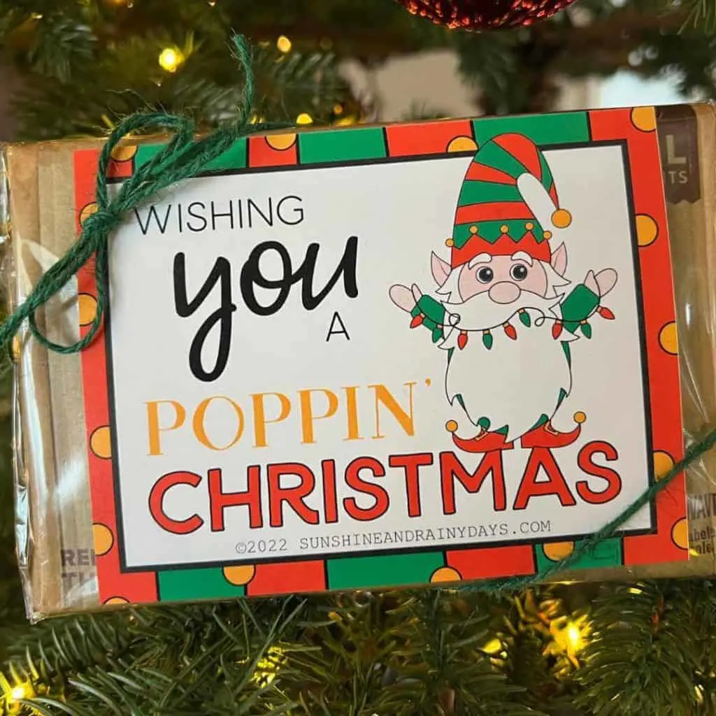 Wishing You A Poppin' Christmas tag for microwave popcorn.